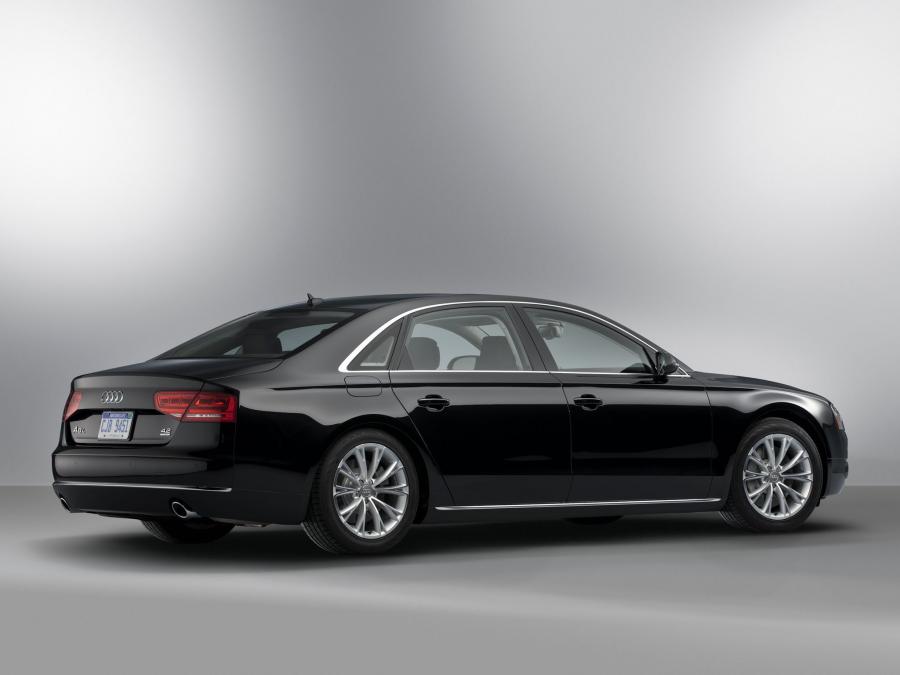 Audi A8 L 4.2 FSI Quattro (D4) 2010 года  (NA) (фото 4 из 17)